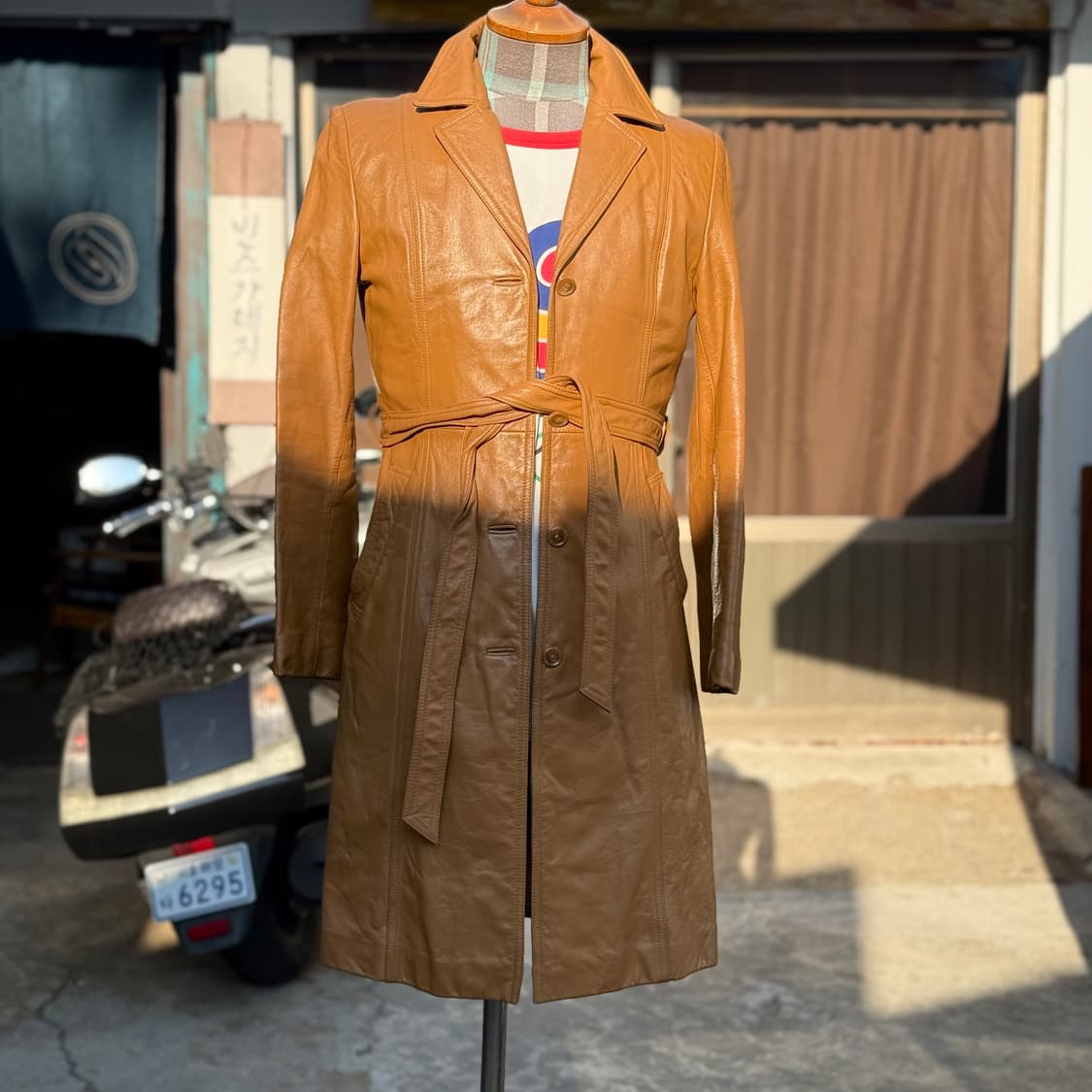 이모션 카우하이드 벨티드 싱글 코트 55-66 상품이미지7