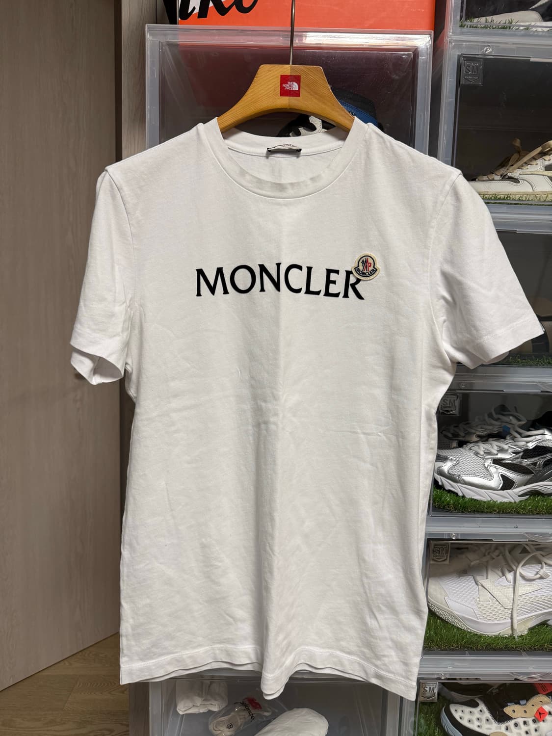 상태좋음 몽클레어 반팔 M사이즈 상품이미지1