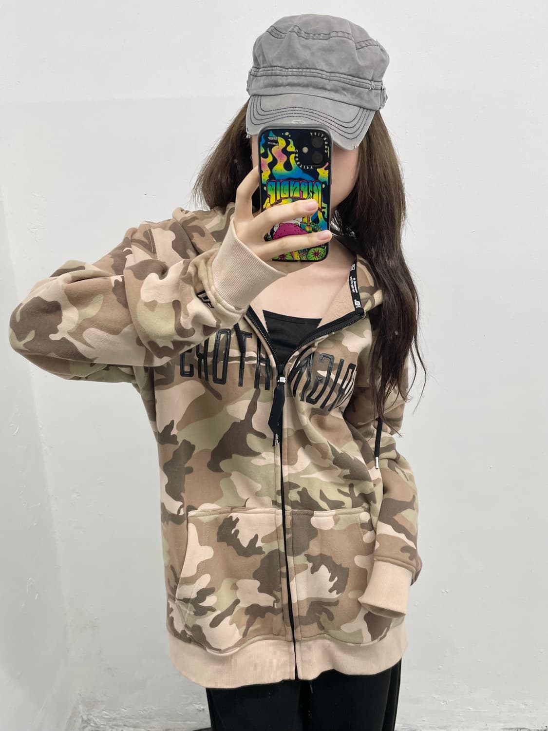 뉴에라 카모 로고 후드집업 상품이미지1
