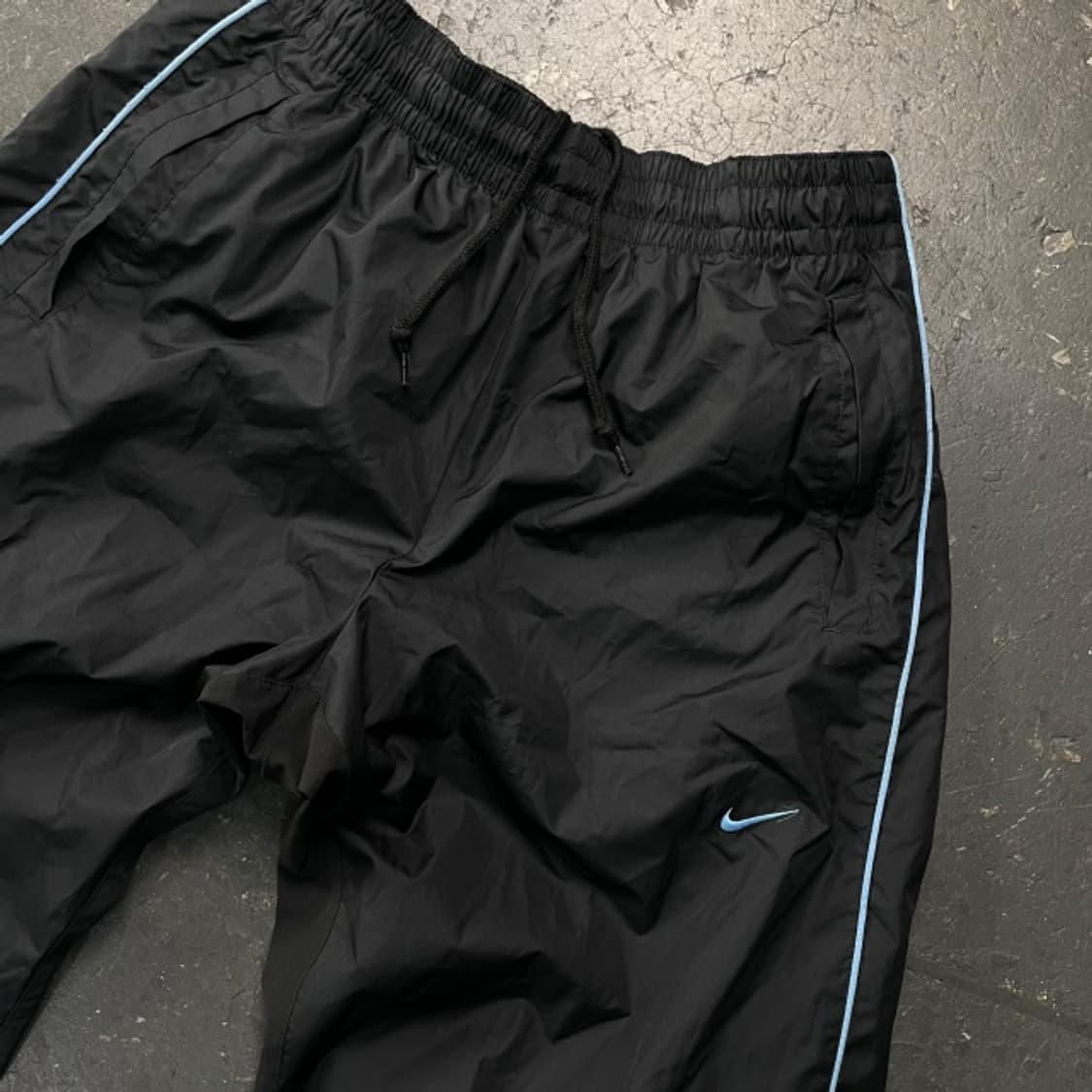 100 나이키 사이드버튼 나일론 팬츠  상품이미지2