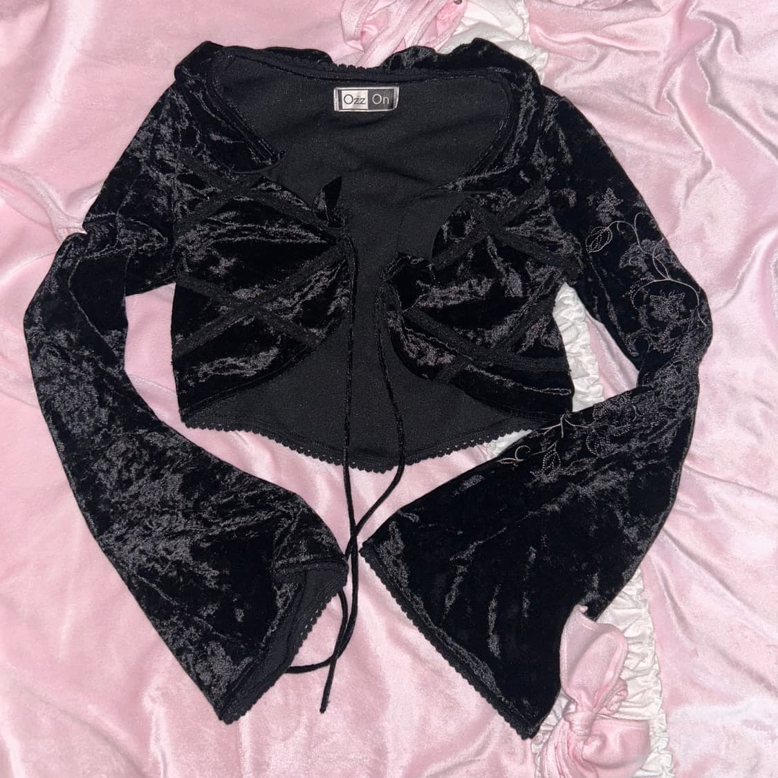 오즈온(Ozzon) 블랙 실버플라워 볼레로 갸루대장 상품이미지1