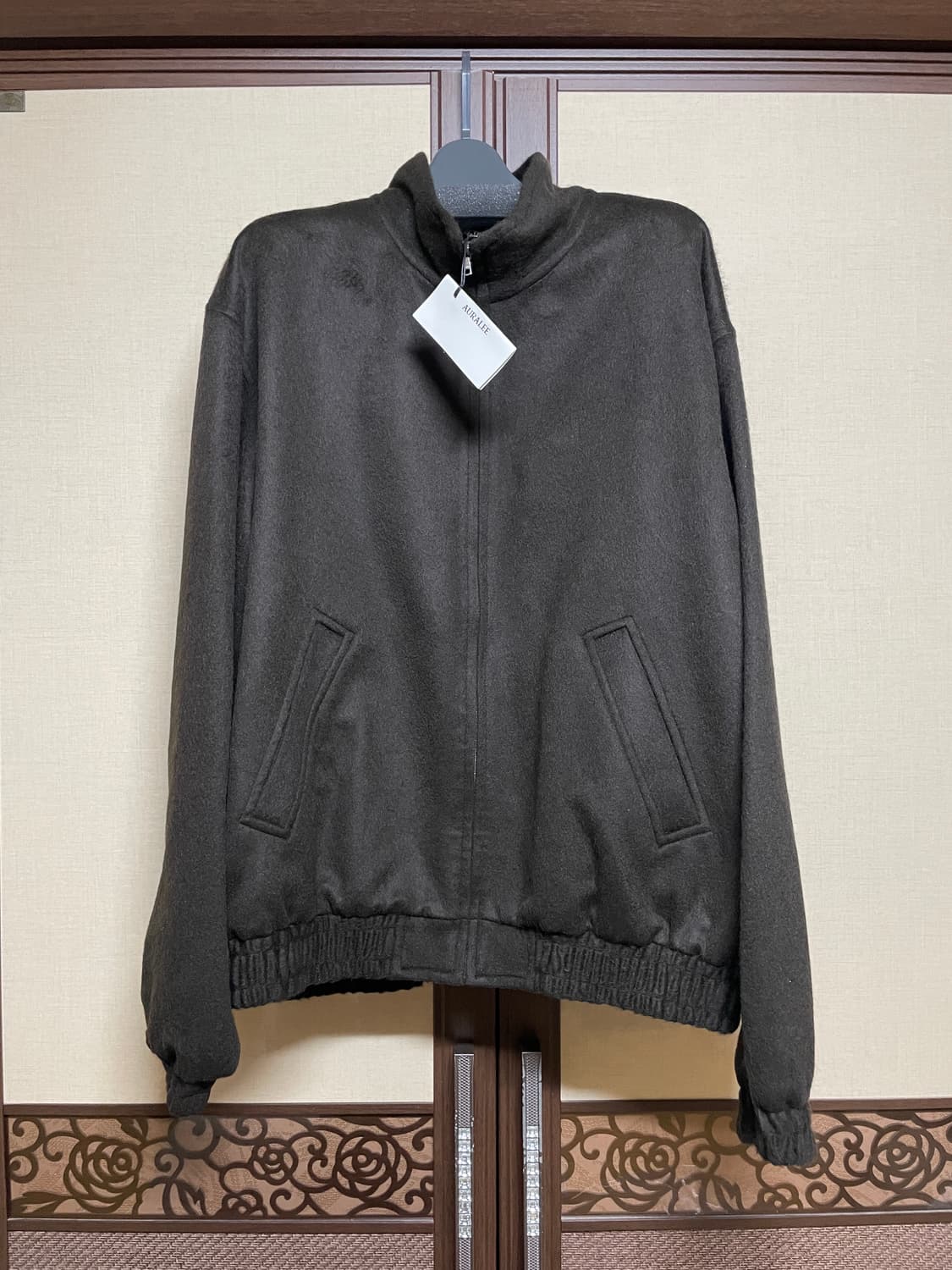 [5] 오라리 25aw 베이비 캐시미어 카멜 블루종 다크 브라운 상품이미지1