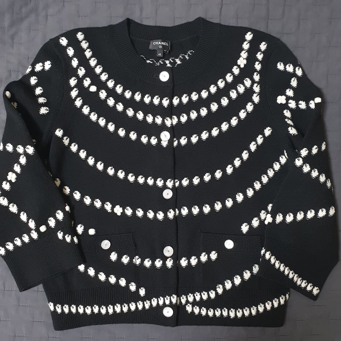 샤넬 캐시미어 가디건 상품이미지1