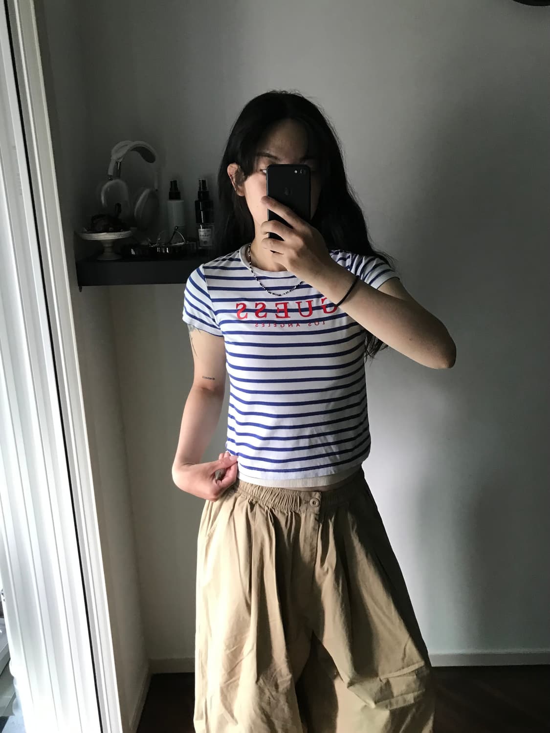 게스 중앙 스펠아웃 스트라이프 반팔티 상품이미지3