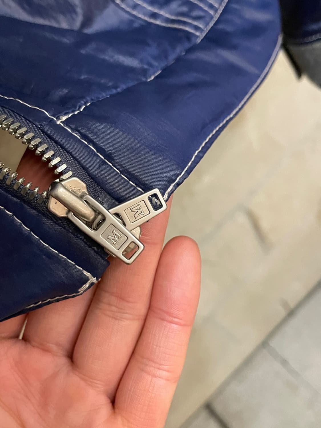 마뗑킴 스티치 디테일 트러커 자켓 상품이미지6