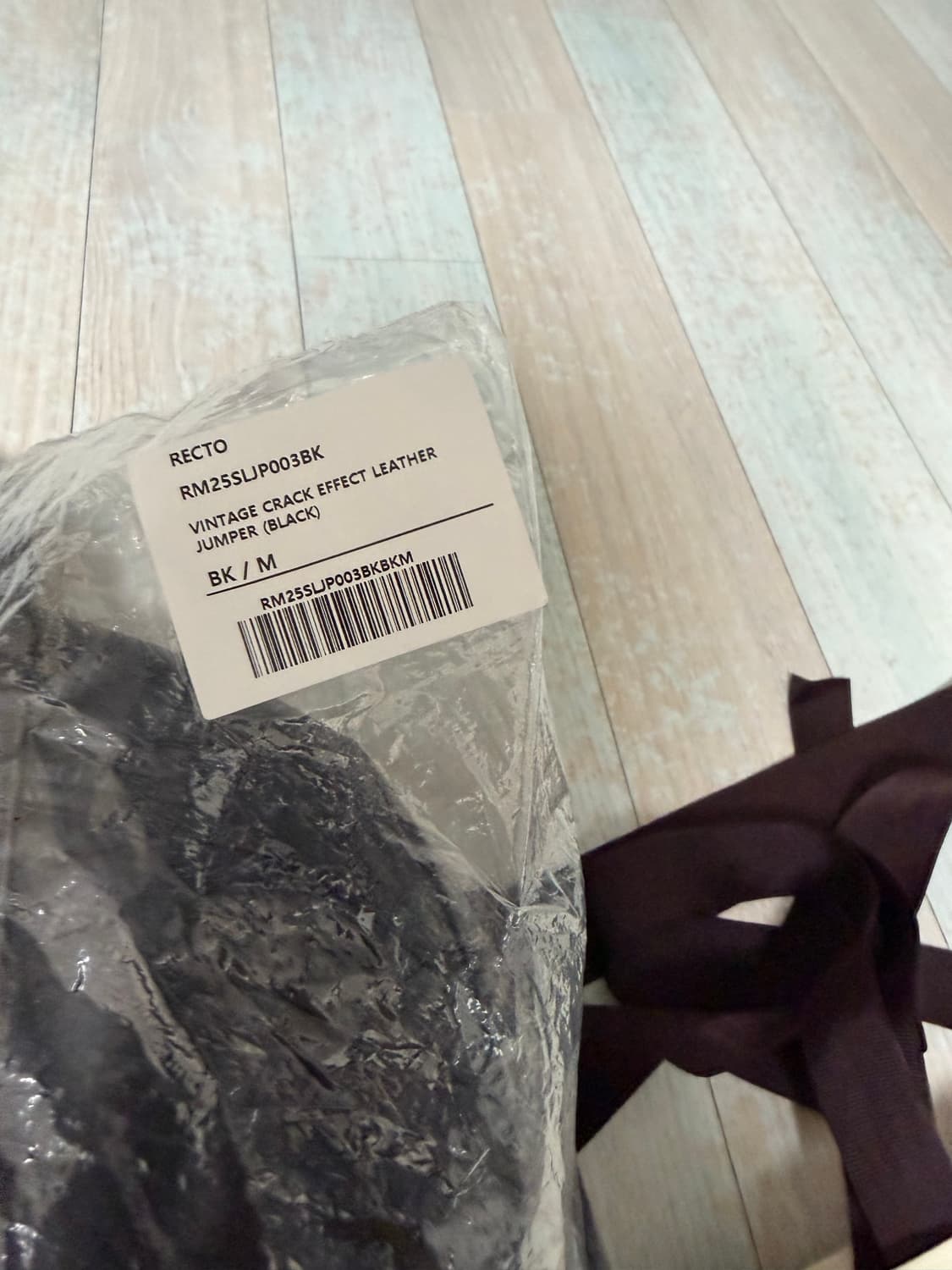 렉토 하이넥 레더 새상품 판매합니다 상품이미지2