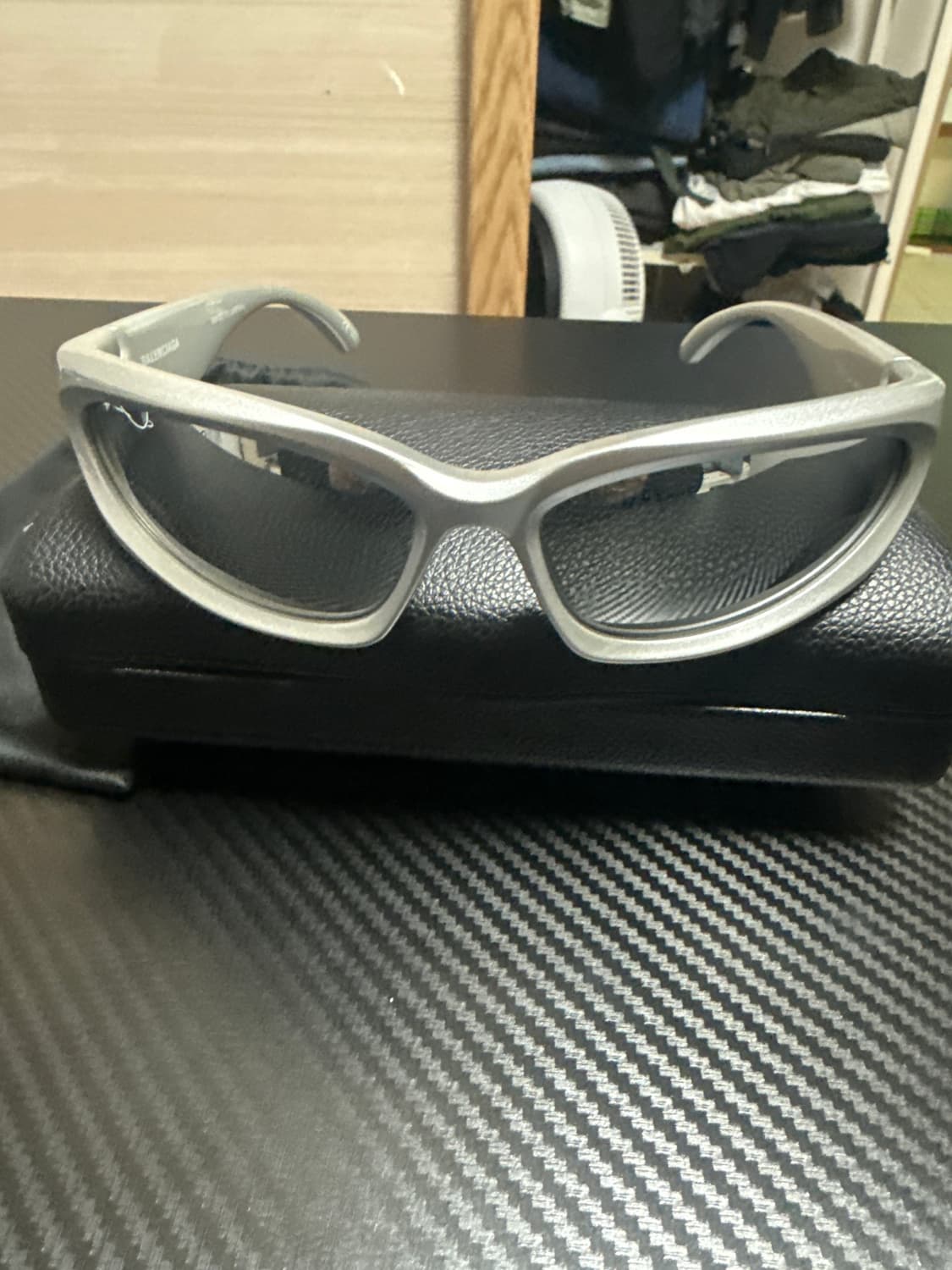 발렌시아가 스위프트 오발 실버 선글라스 상품이미지4