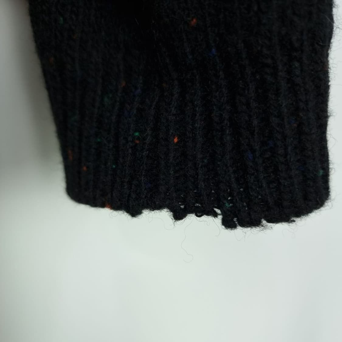 [칼하트] 로고 패치 크루넥 니트 스웨터 블랙 M19744 상품이미지9