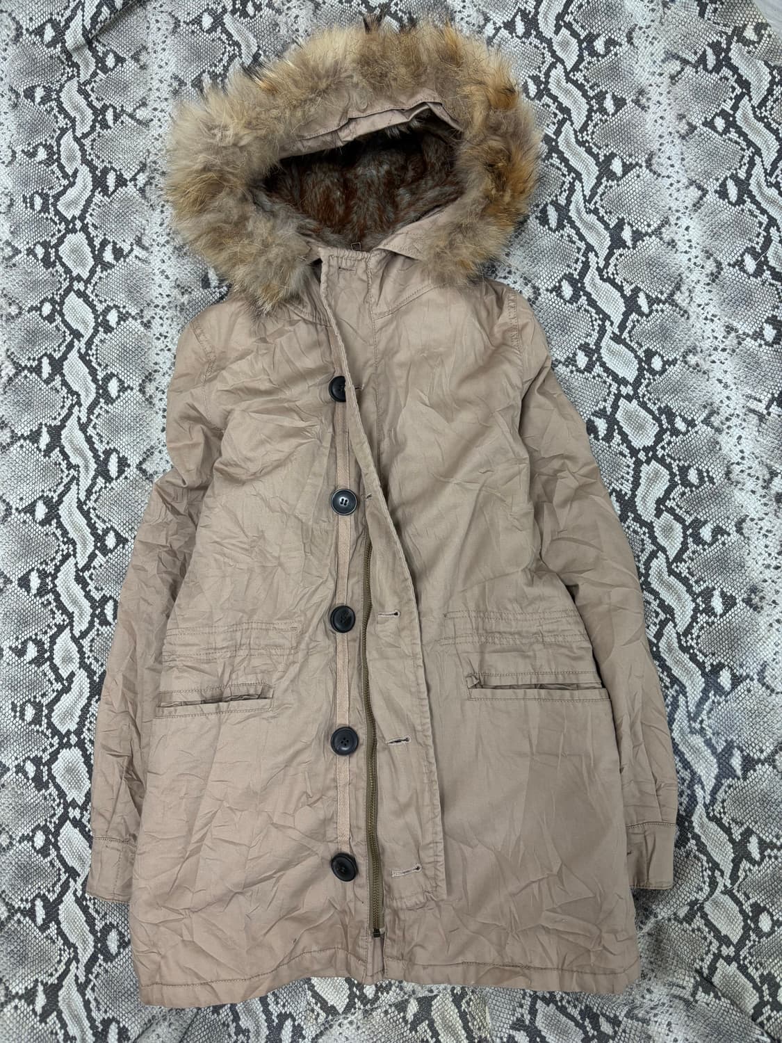 [MOUSSY] Y2K Mood Over-Fur Hoodie Parka 상품이미지9