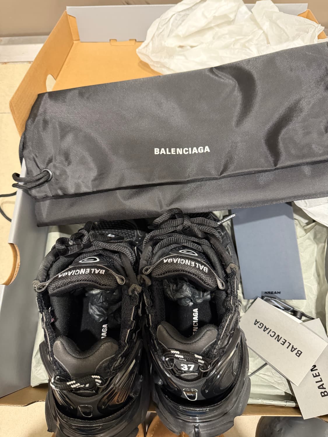 발렌시아가 뉴러너 올블랙 37 상품이미지7