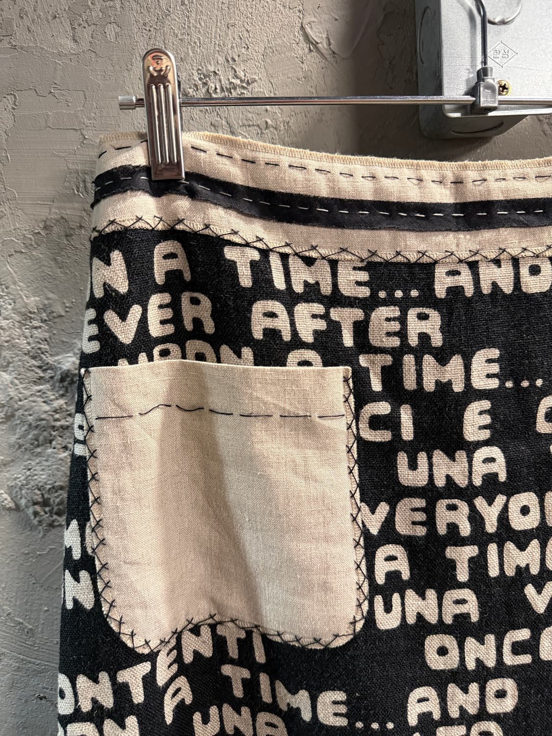 모스키노 치프앤시크 텍스트 패턴 린넨 스커트 IT42 상품이미지3