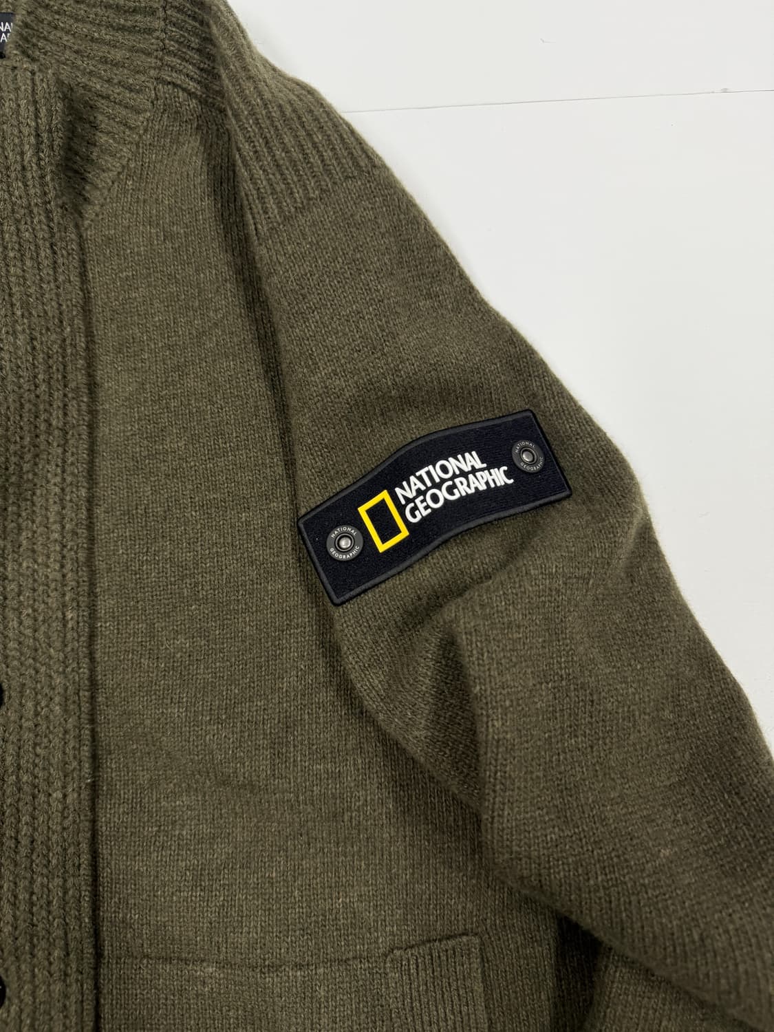 내셔널지오그래픽 하이넥 풀집업니트 상품이미지5
