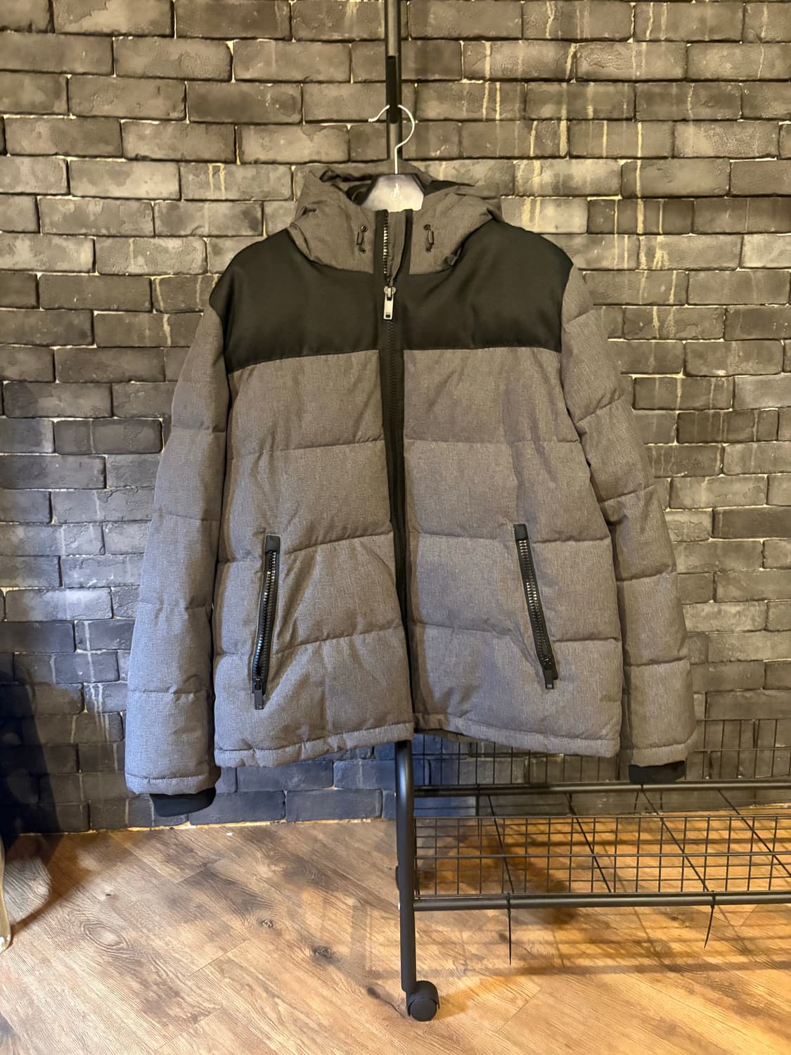 [중고/극미/XL] DKNY 남성 패딩 급처 상품이미지1