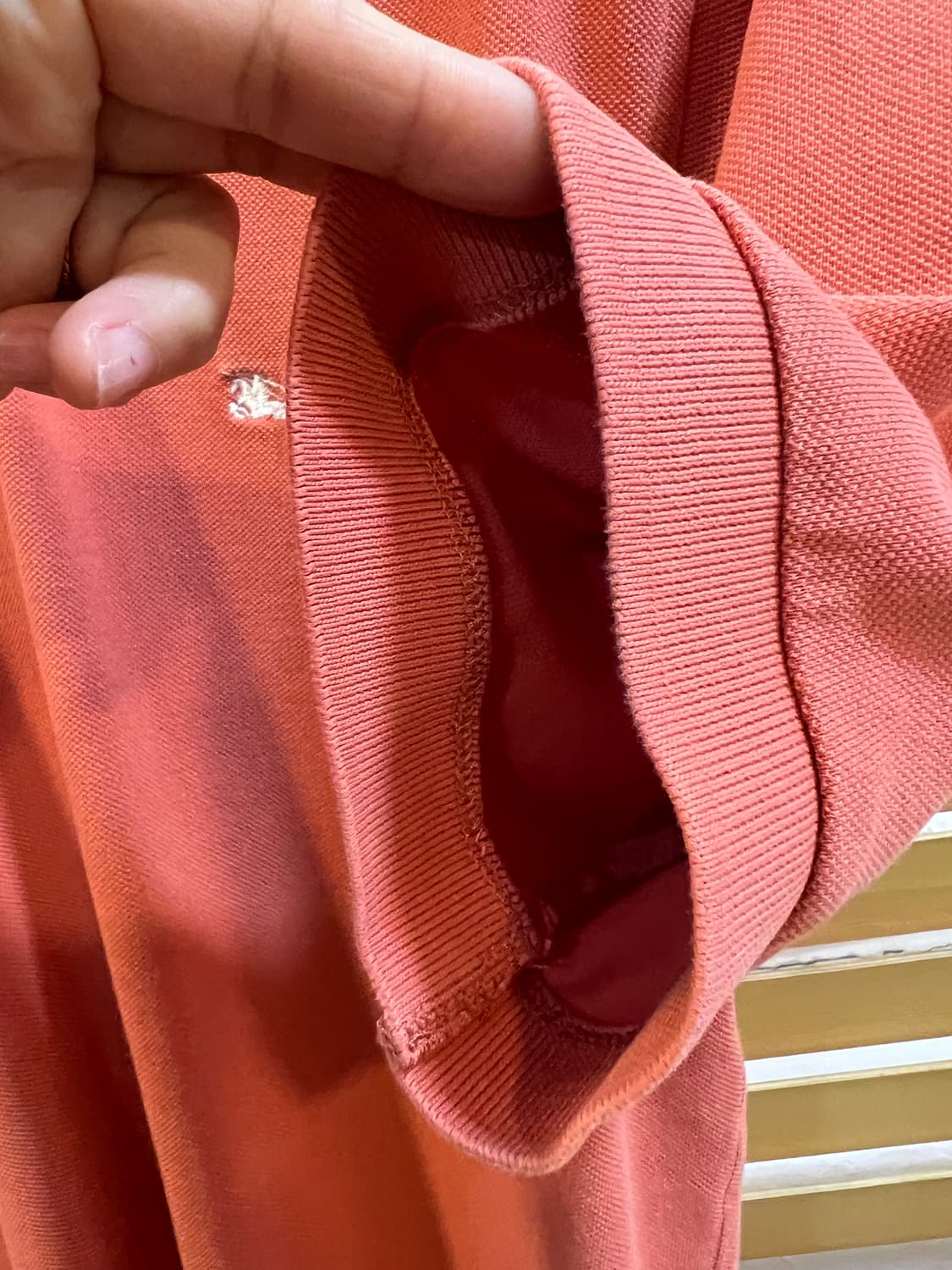 버버리 남성 코랄오렌지 PK카라반팔티셔츠 상품이미지4