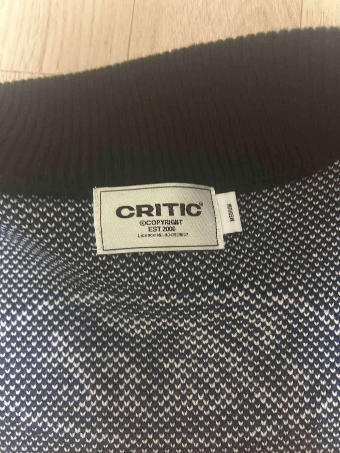 크리틱 레이싱 니트 집업 상품이미지4
