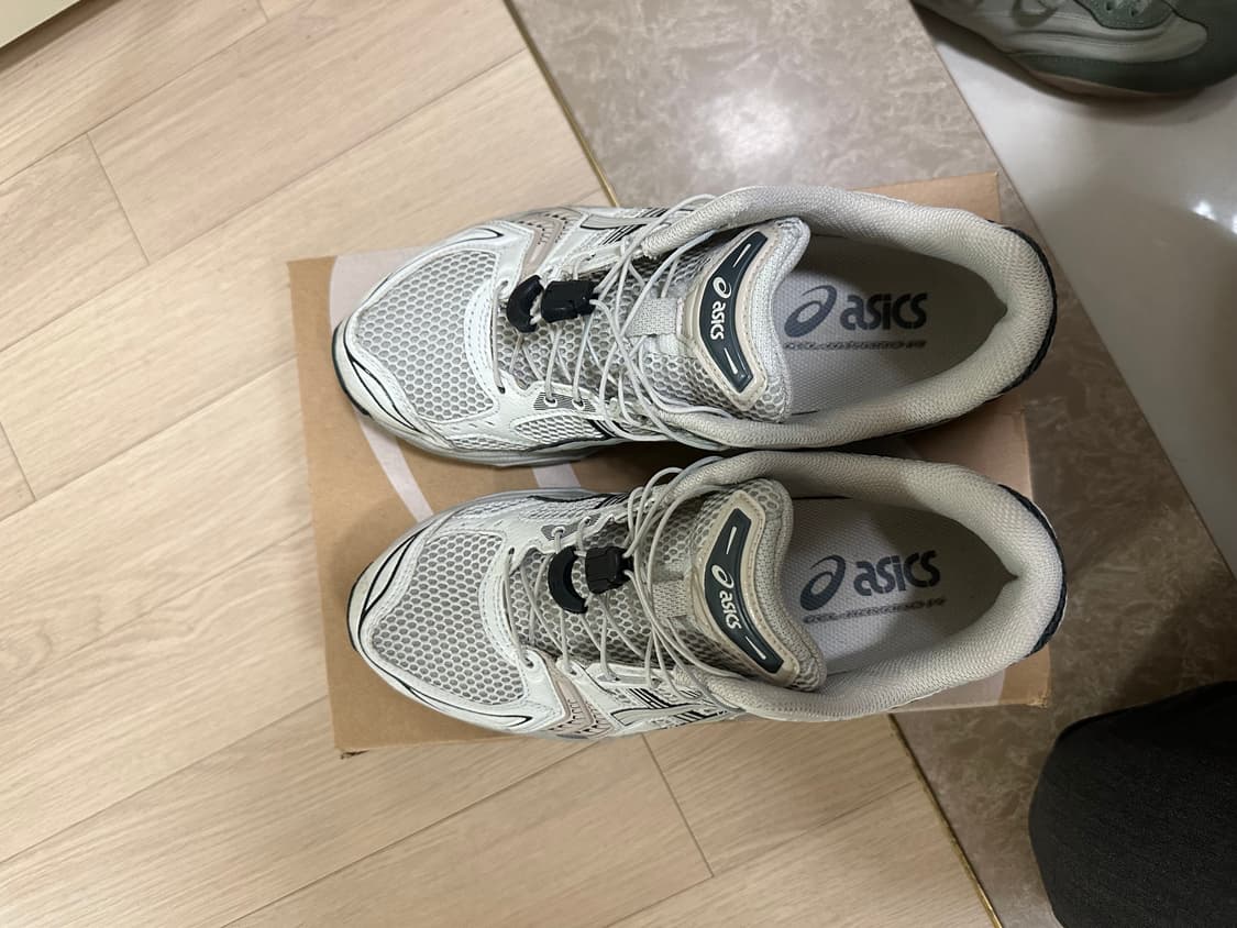 아식스 젤카야노14 언리미티드 255 상품이미지4