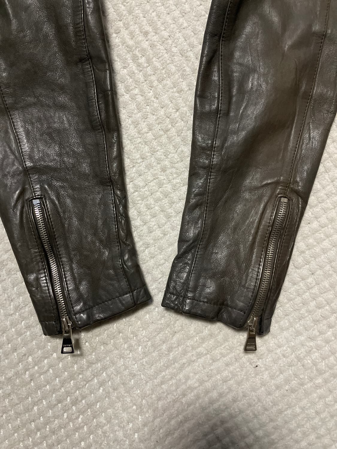 VANHART 반하트 웨스턴 무드 램스킨 양가죽 바이커 절개 레더 자켓 상품이미지8