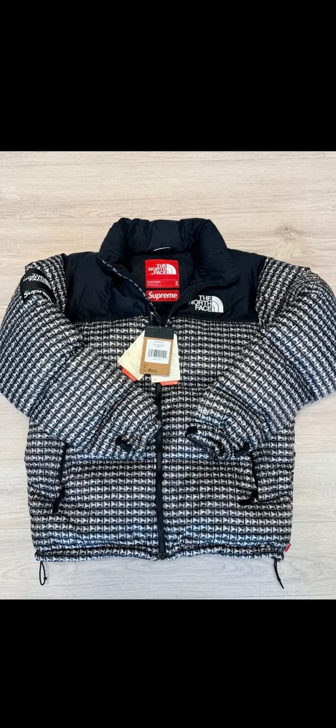 슈프림 x 노스페이스 스터드 눕시 패딩 M 상품이미지1