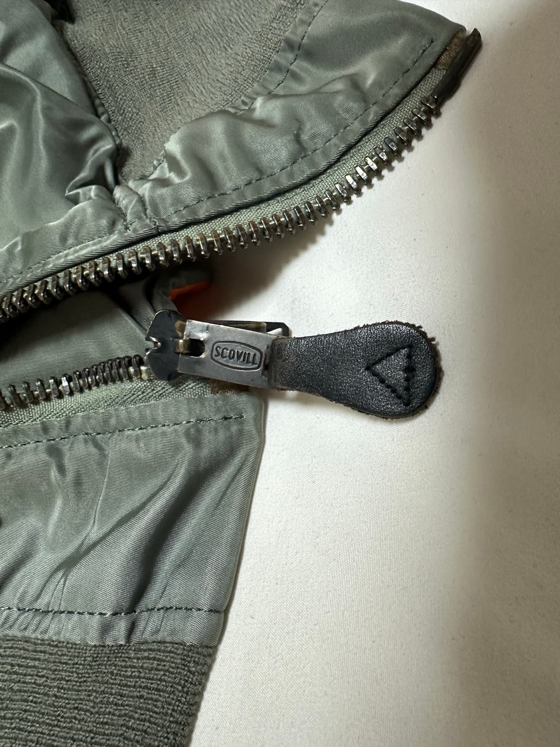 알파 마원 정밀복각 XL 데드스탁급(alpha industry ma-1) 상품이미지6