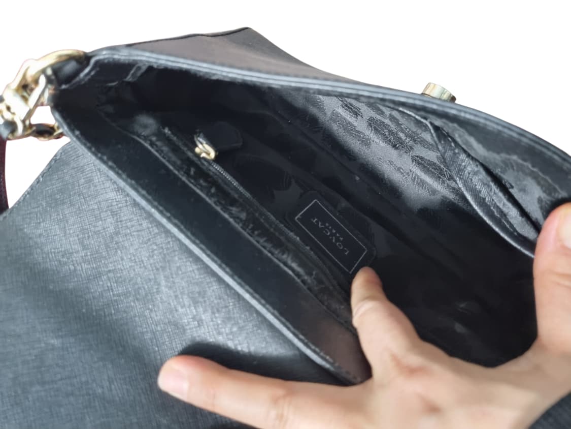 러브캣 블랙 체인 가죽 크로스백 상품이미지4