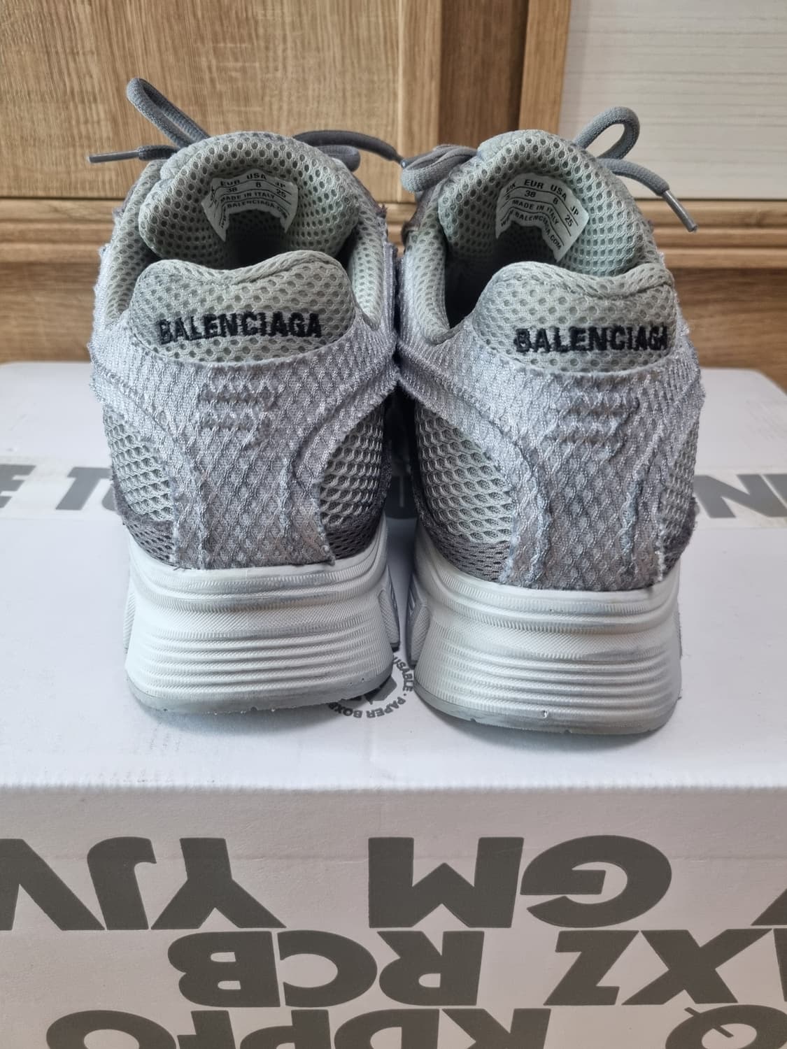 발렌시아가 팬텀 그레이 스니커즈 38 상품이미지5