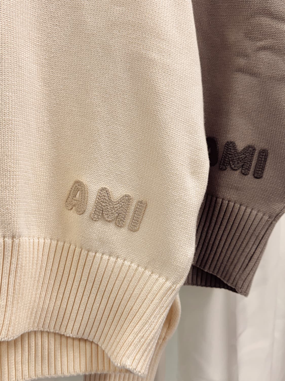 (새상품) 아미 레터링 가디건 상품이미지2