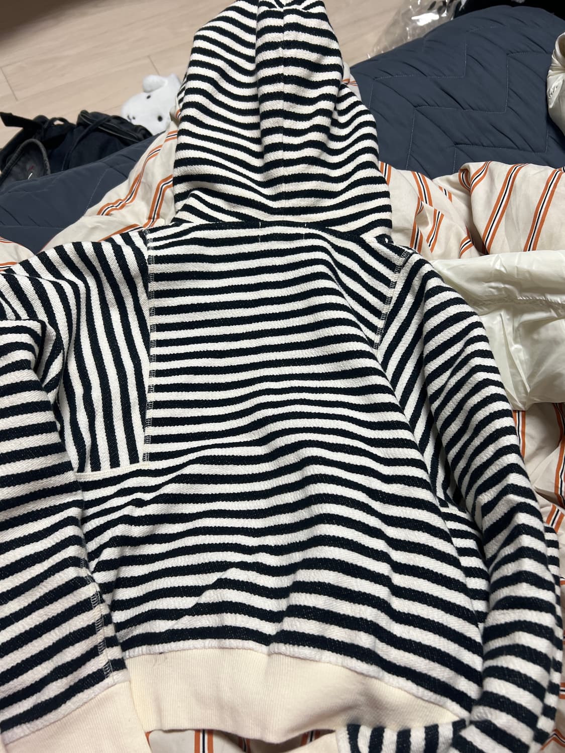 히스테릭 글래머 단가라 크롭 후드집업 상품이미지2