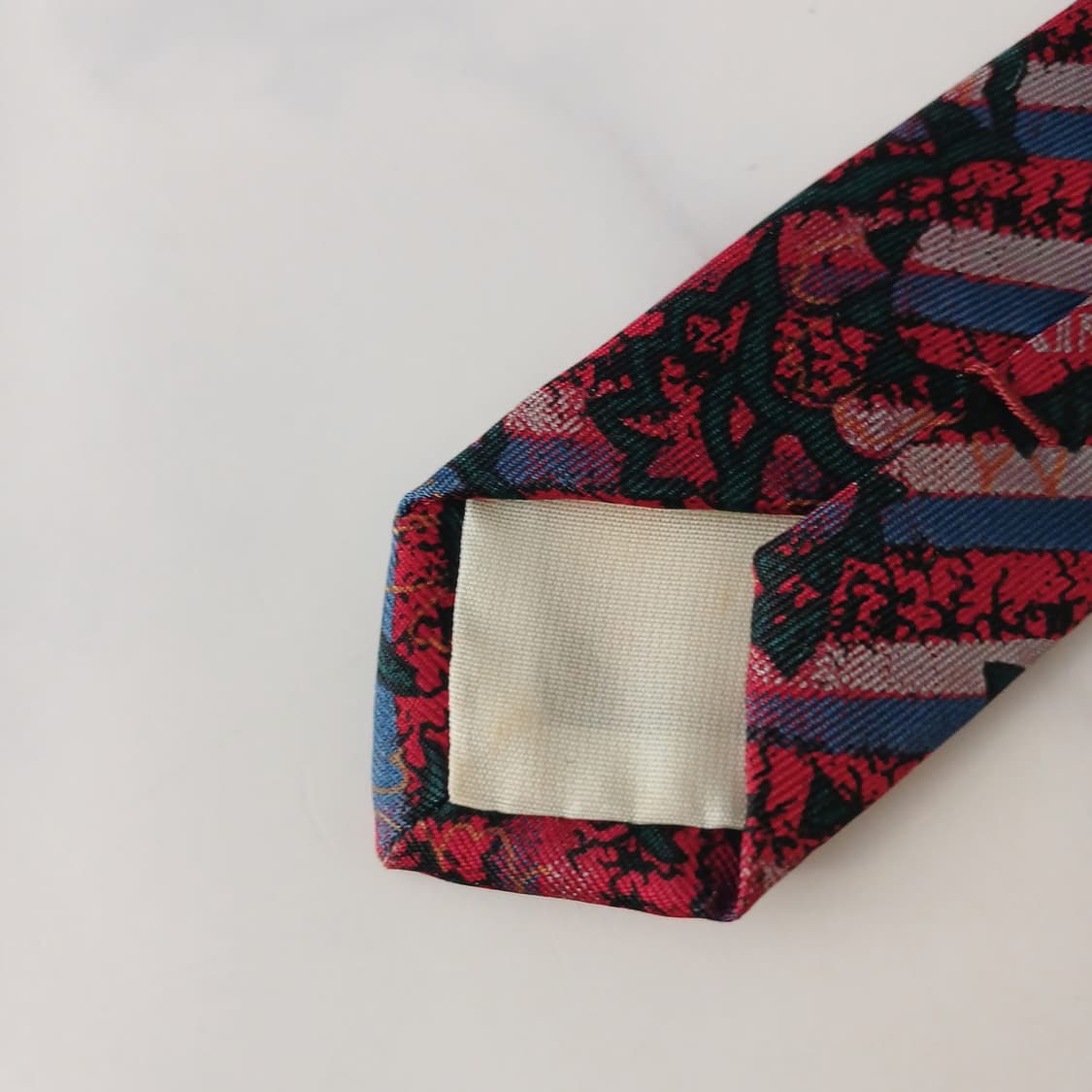 발망 실크 레드 패턴 넥타이 8.4cm B등급 A19362
 상품이미지9