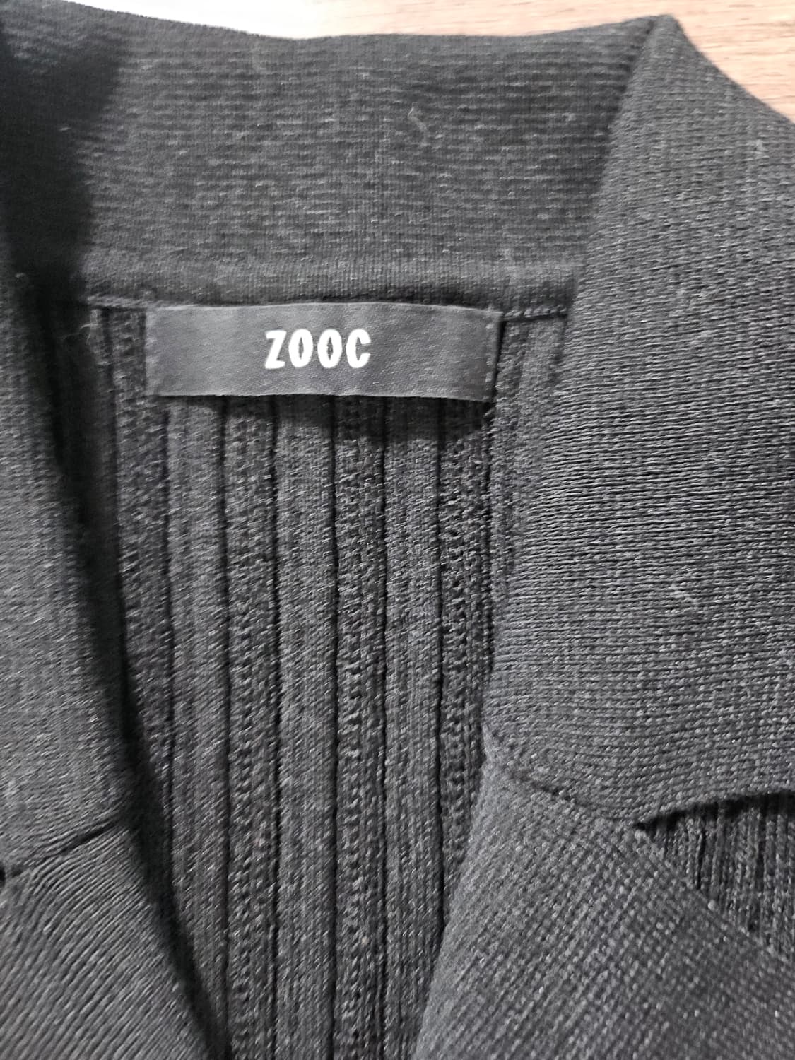 ZOOC 블랙 골드버튼 니트 가디건 상품이미지2