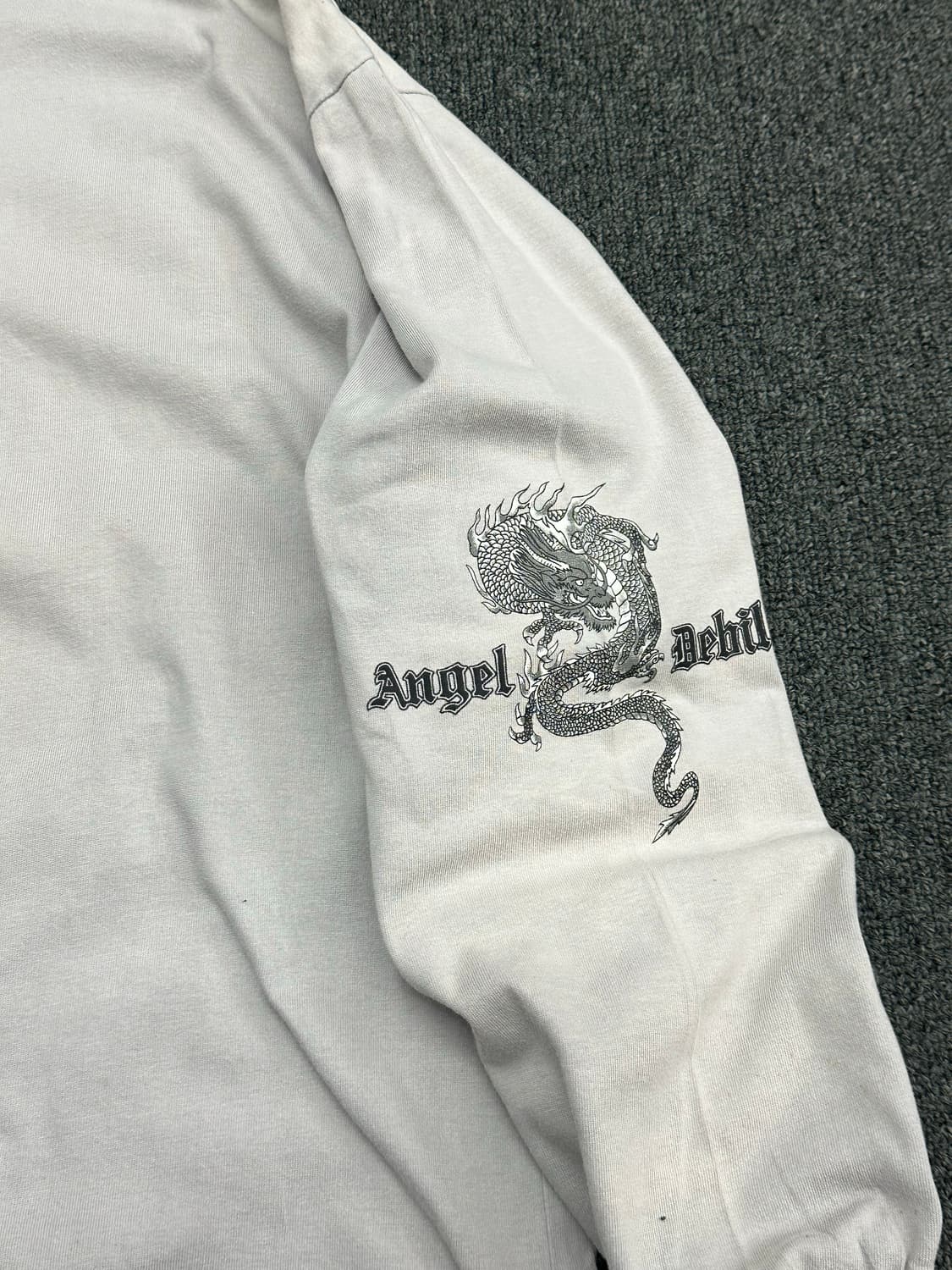 OS)Angel Devil vintage 드래곤 프린팅 베이지 롱슬리브 상품이미지3