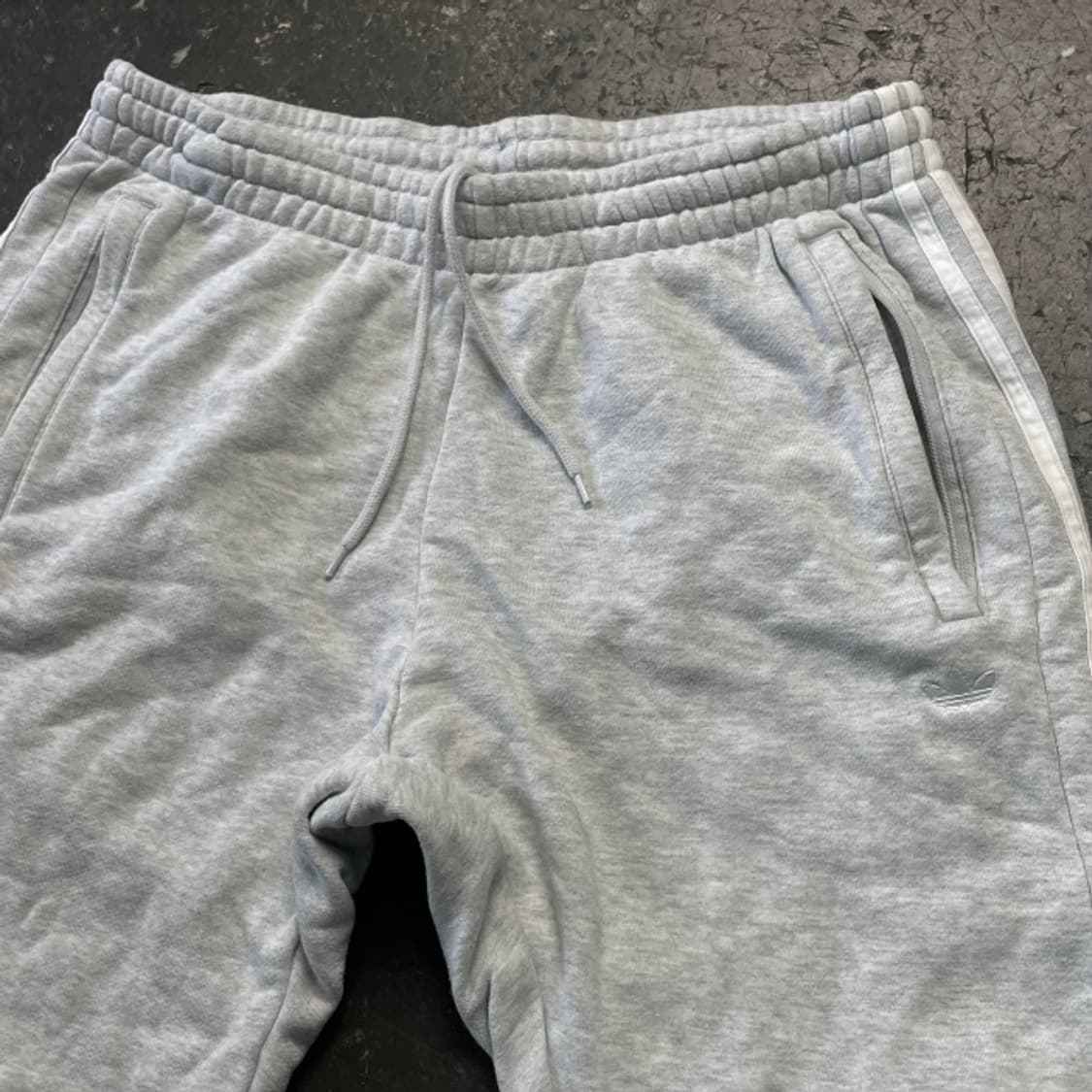 105 아디다스 스웻 조거팬츠  상품이미지2