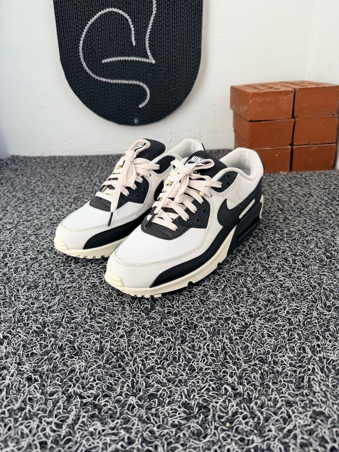 나이키 에어맥스 90 화이트 블랙 265mm 상품이미지1