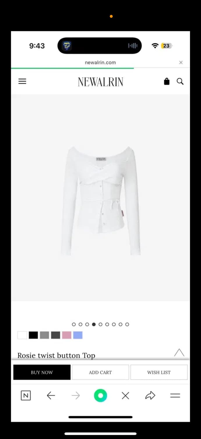 뉴얼린 로지 트위스트 버튼 탑 화이트 상품이미지1