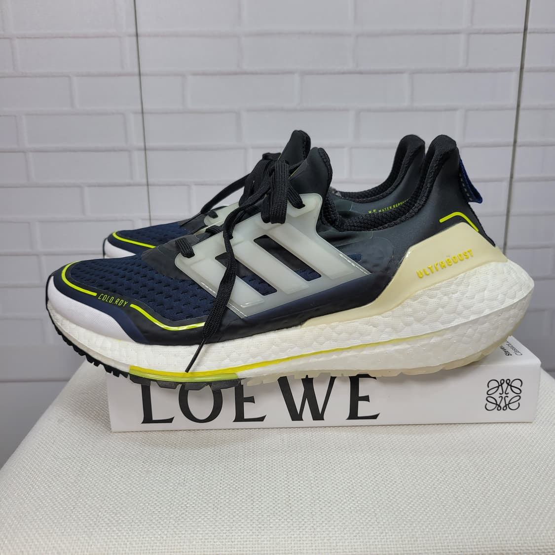 아디다스 울트라부스트 런닝화 운동화 스니커즈 275사이즈 새상품 상품이미지2