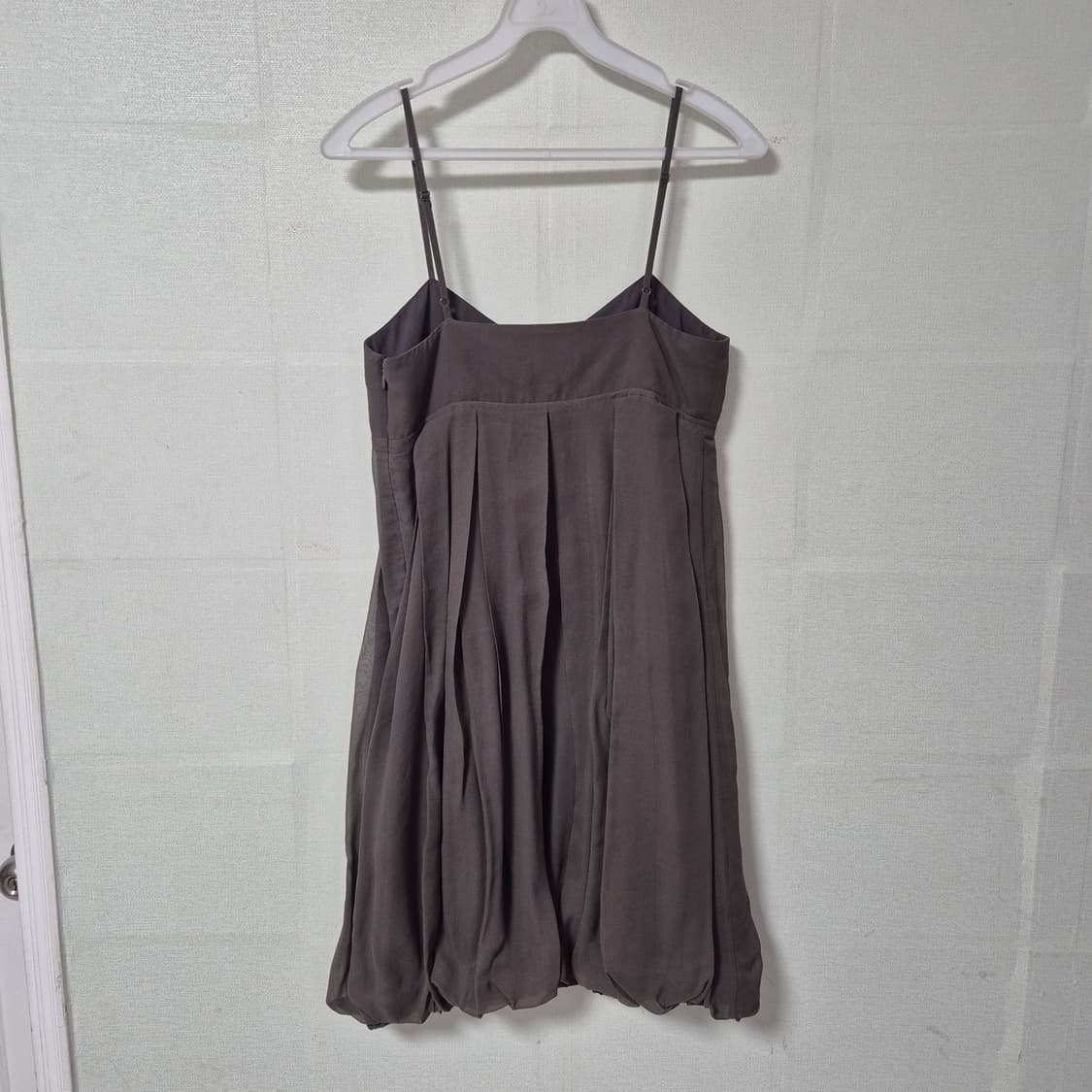 클럽모나코  브라운 끈나시 플레어 원피스 상품이미지2