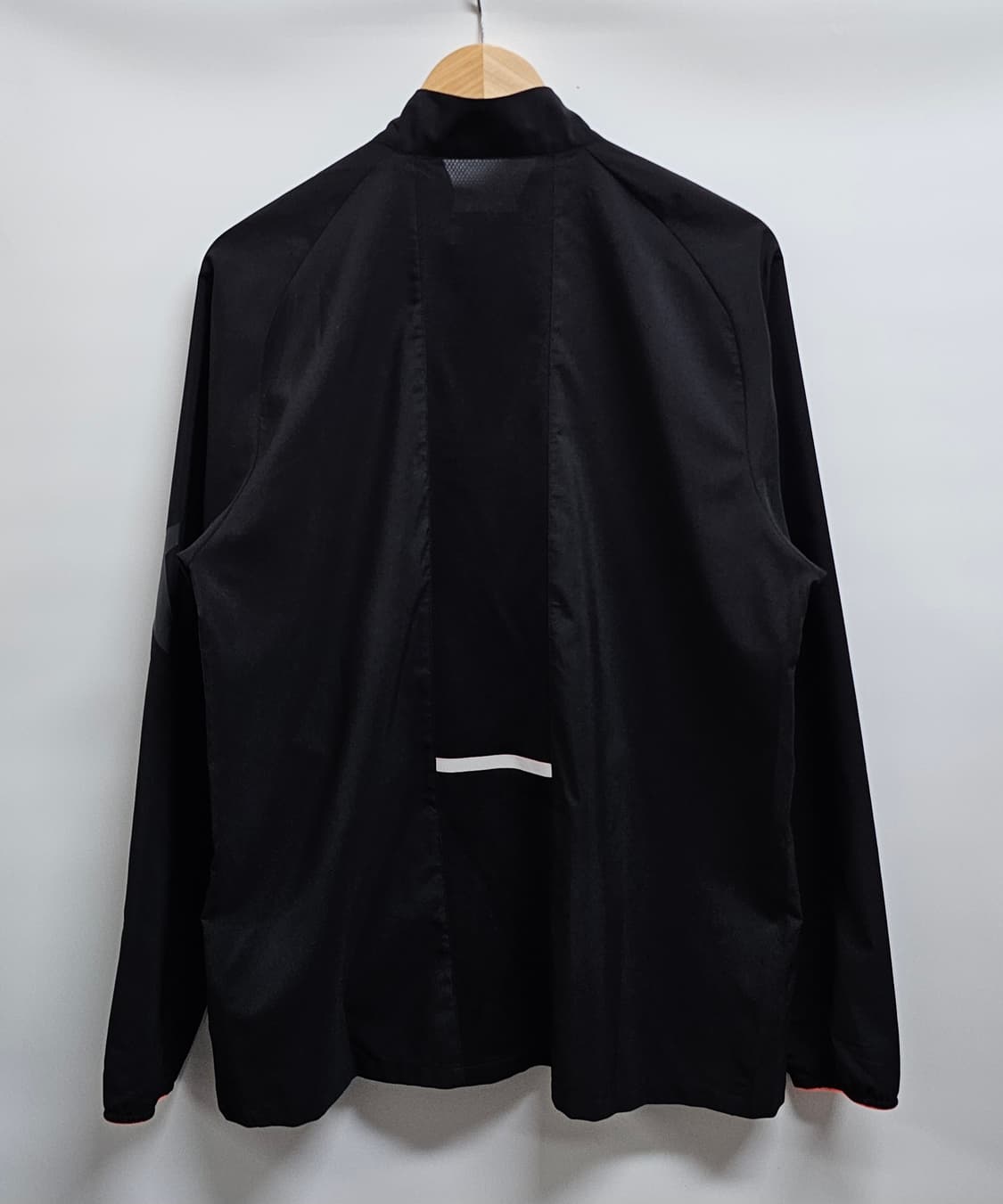 아식스 러닝 바람막이 자켓 L 상품이미지2