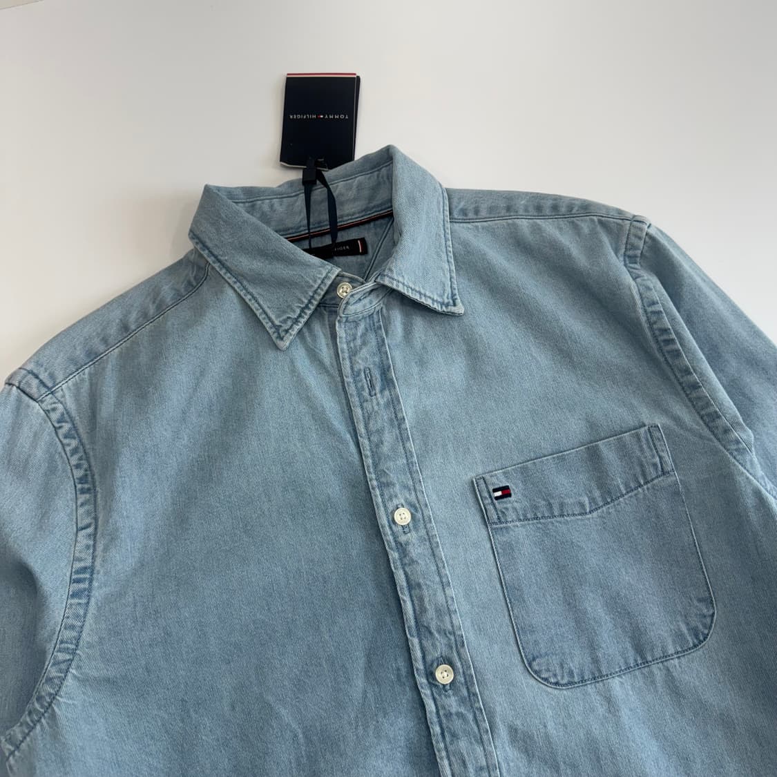 Tommy Hilfiger 타미힐피거 데드스탁 스몰로고 데님 셔츠에 상품이미지4