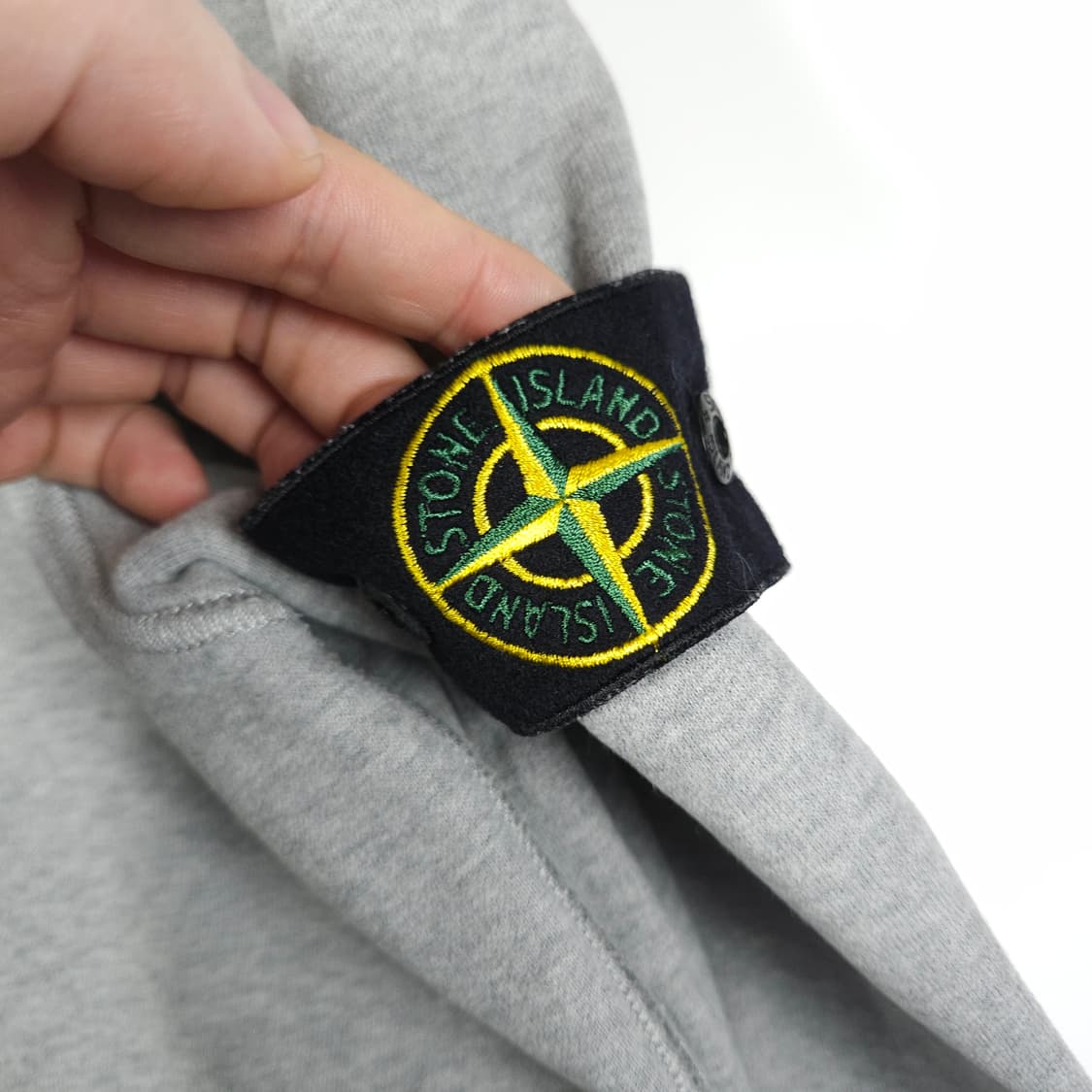 스톤아일랜드 와펜 맨투맨  상품이미지4