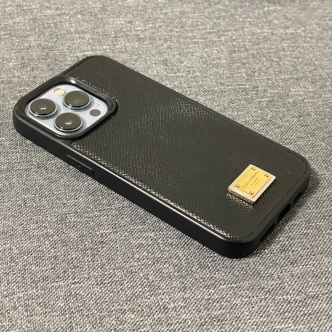 돌체 앤 가바나 아이폰 13 프로 가죽 케이스 상품이미지2