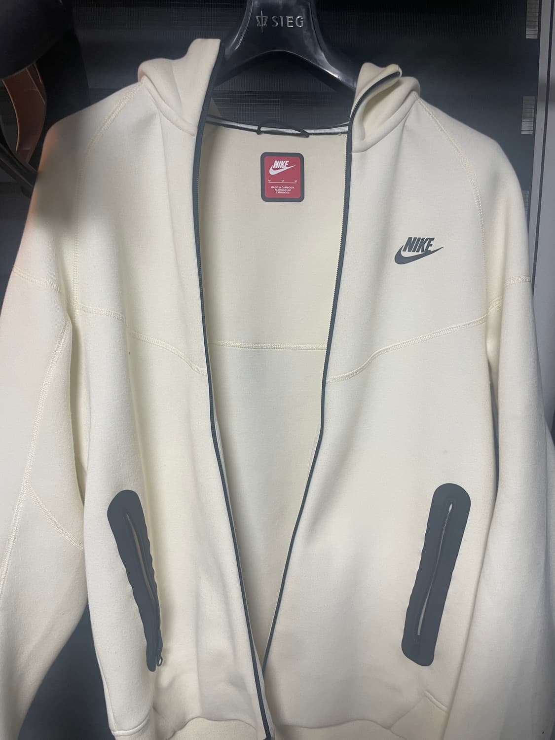나이키 테크팩 후드집업 m 아이보리 상품이미지1