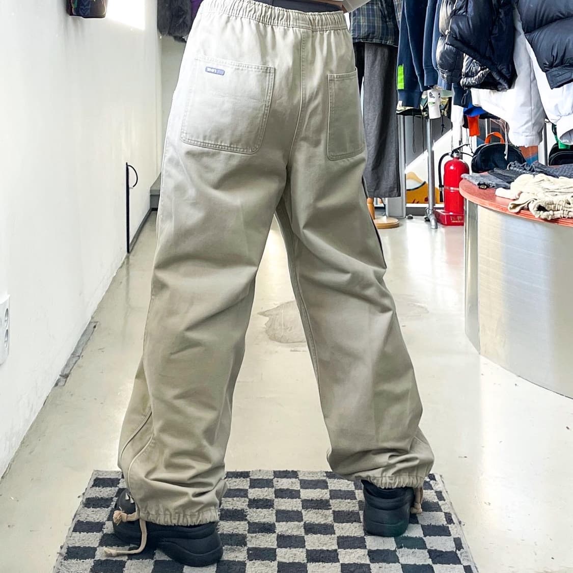 나이키 00s 스우시 원포켓 베이지 와이드 카고조거팬츠 상품이미지2