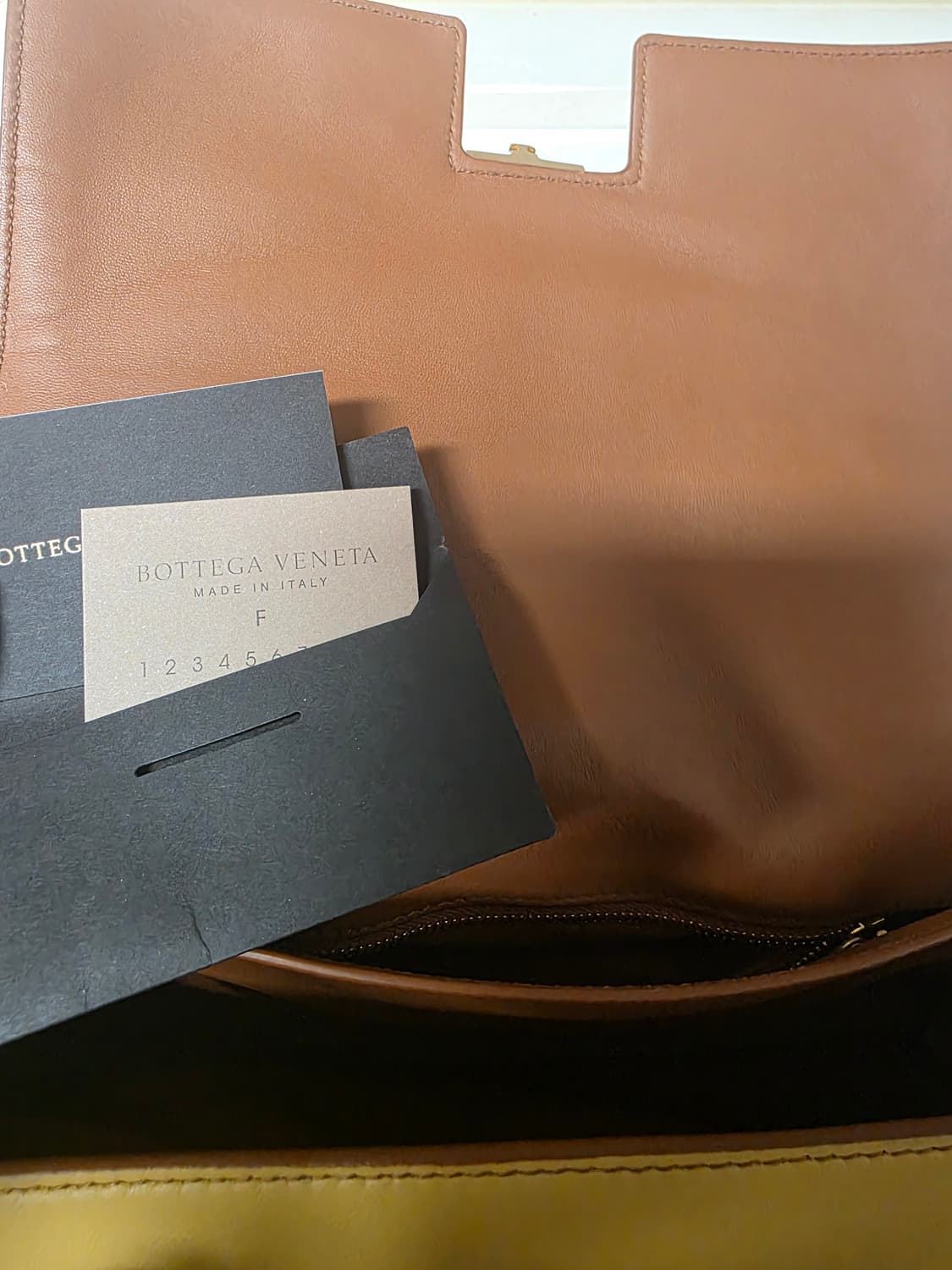 보네타베네타 피아짜 토트겸 크로스백 상품이미지4