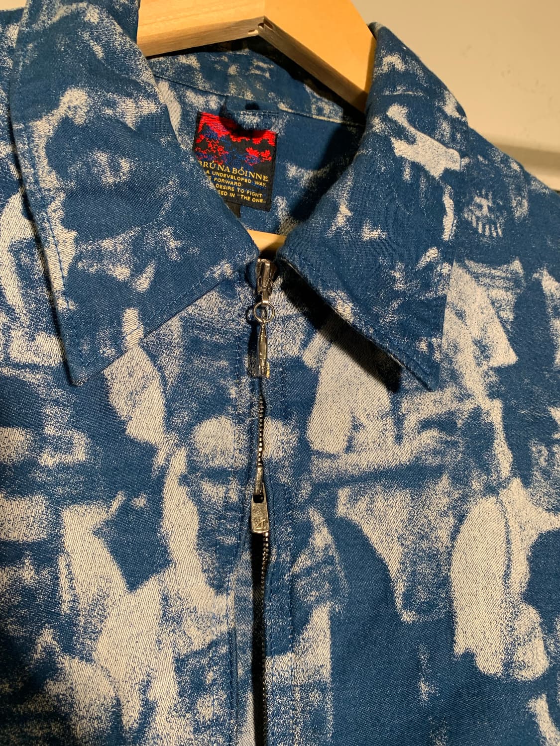 브루나 보인 페이스 프린팅 블루 자켓 상품이미지2