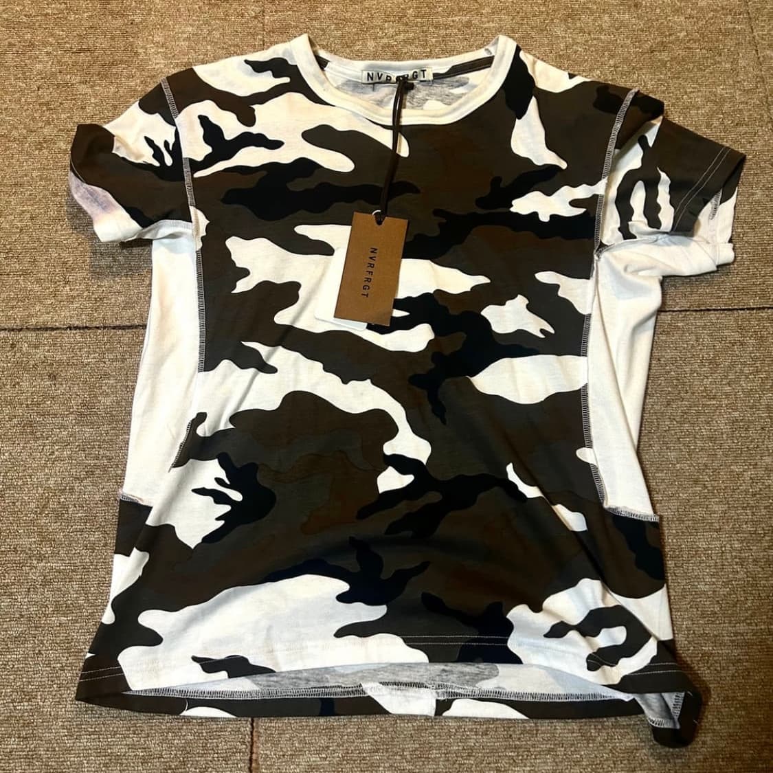 NVRFRGT Camo Pattern T Shirt 상품이미지1