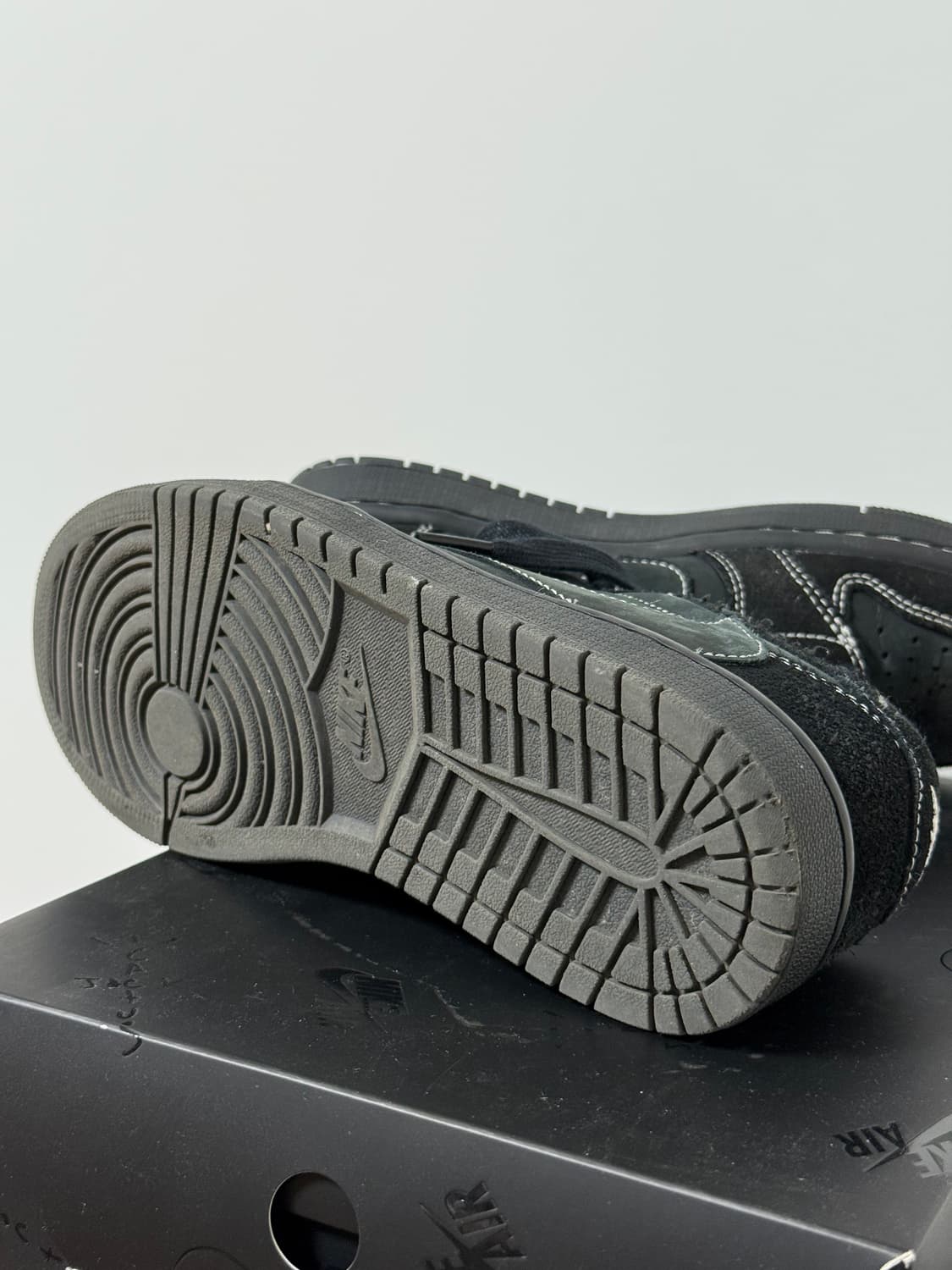 조던 1 x 트래비스 스캇 레트로 로우 OG SP 블랙 팬텀 235 상품이미지5