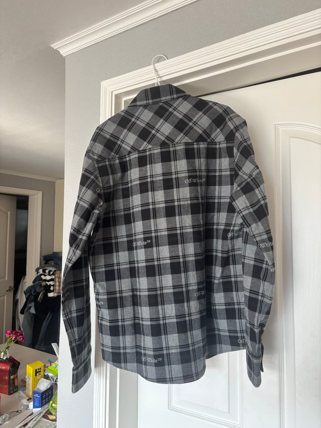 [L] 오프화이트 체크 로고 셔츠 상품이미지2