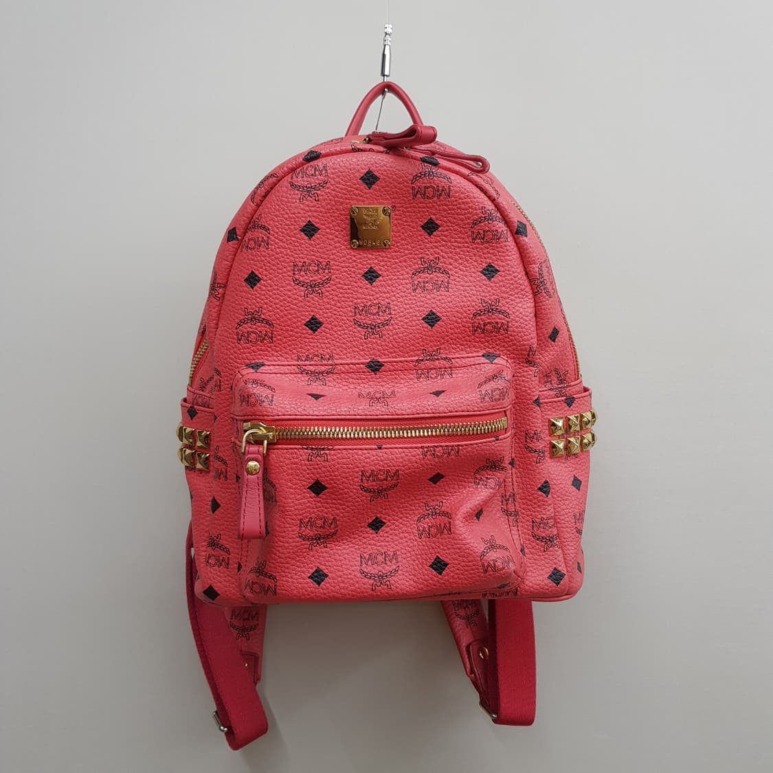 MCM 비세토스 스터드 백팩 상품이미지1