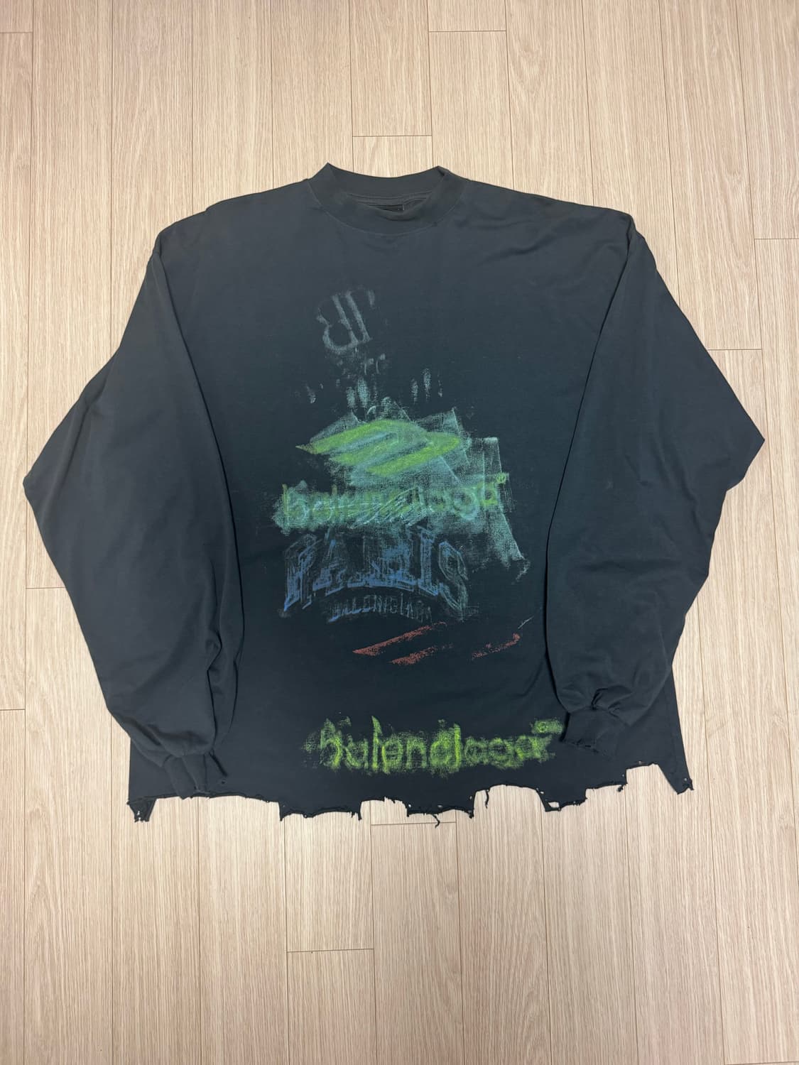 Balenciaga 발렌시아가 그래피티 롱슬리브 사이즈 1 상품이미지1