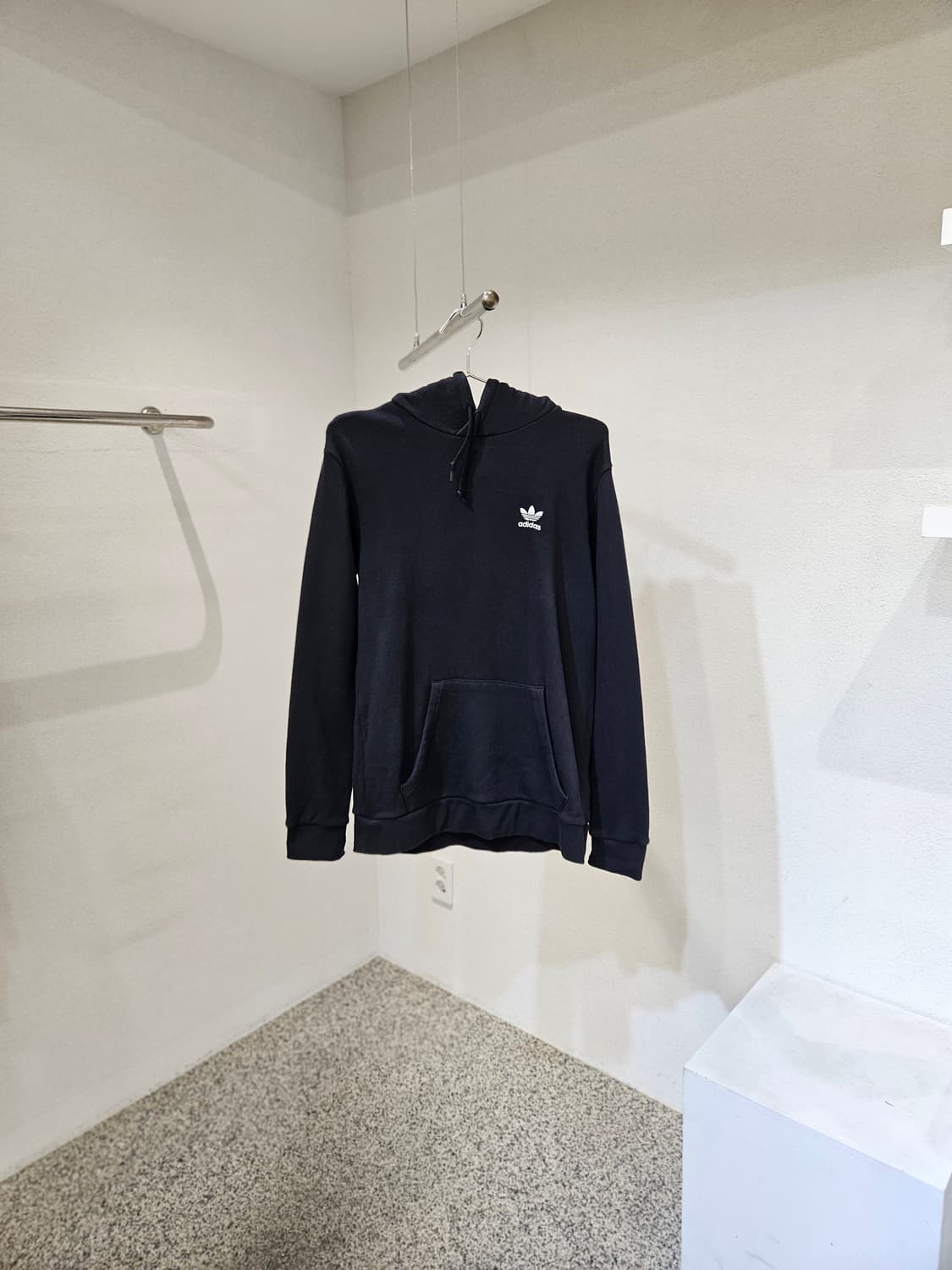 아디다스 트레포일 에센셜 후드티 상품이미지1