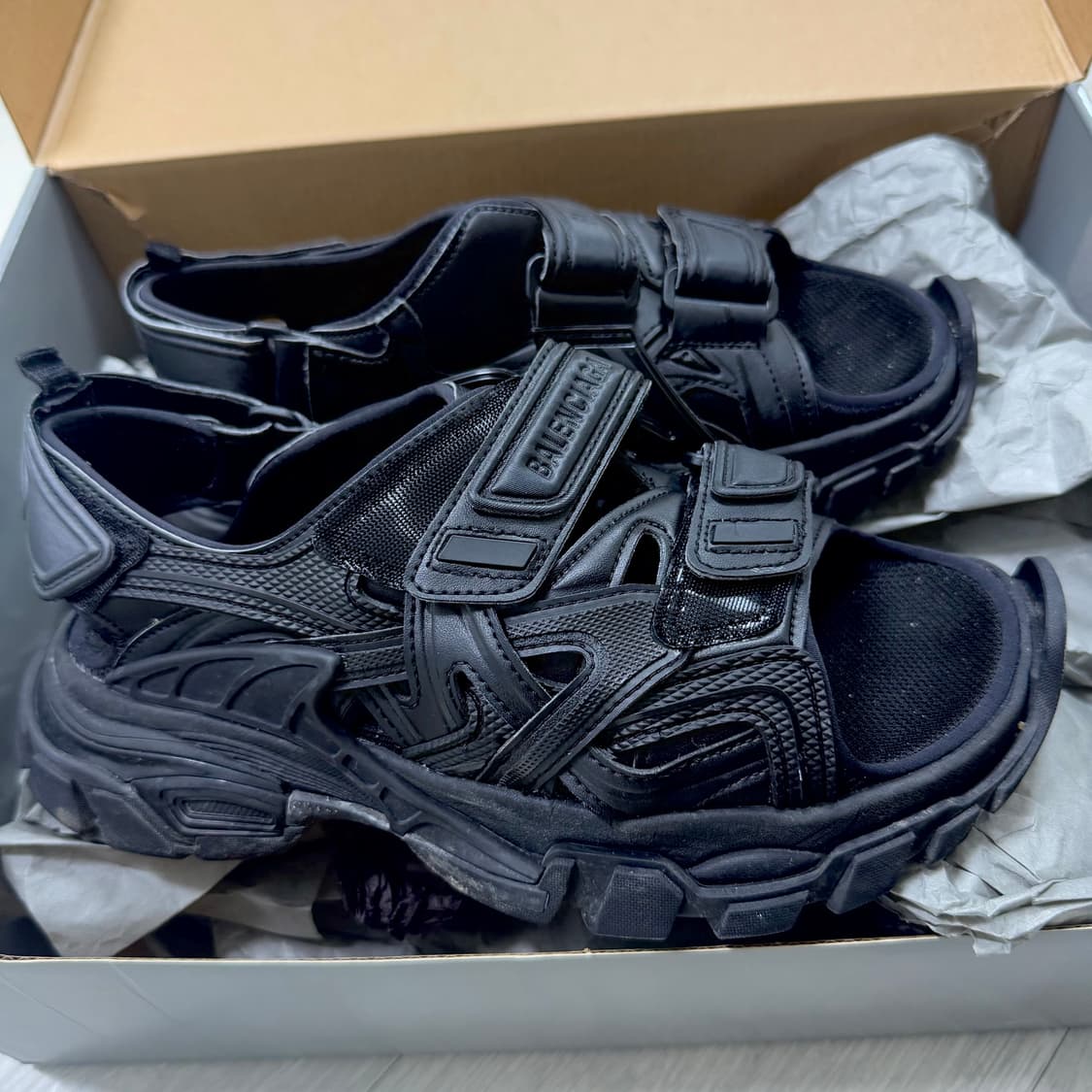 (37, 240) 발렌시아가 트랙 샌들 슬리퍼 블랙 상품이미지2